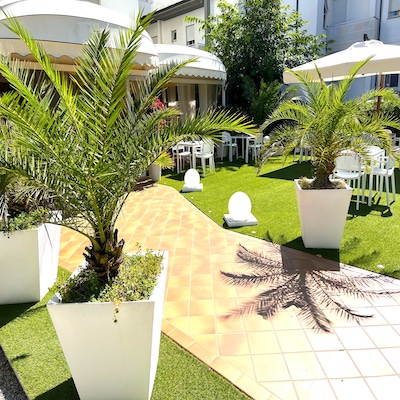 Hotel Bruna a Milano Marittima con giardino